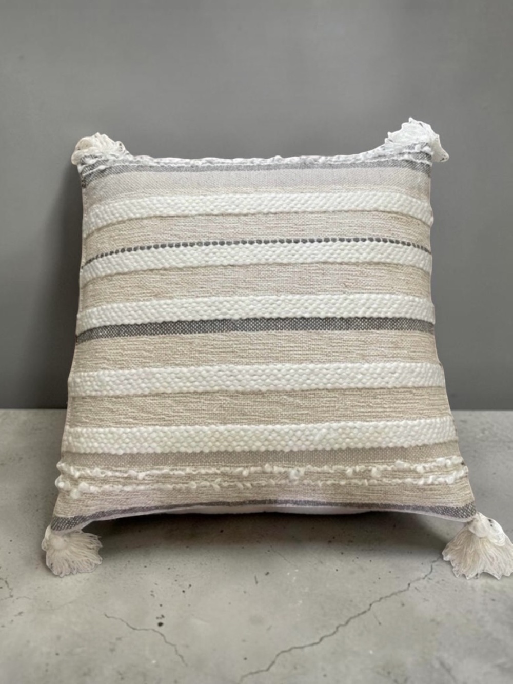 DKNY TASSEL TEXTURED STRIPED THROW DECORATIVE PILLOW 22x22